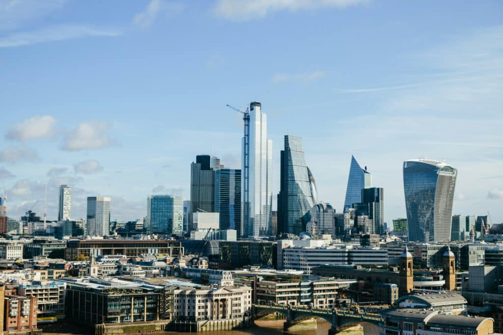 picture of the london skyline, illustrating the benefits of using digital data